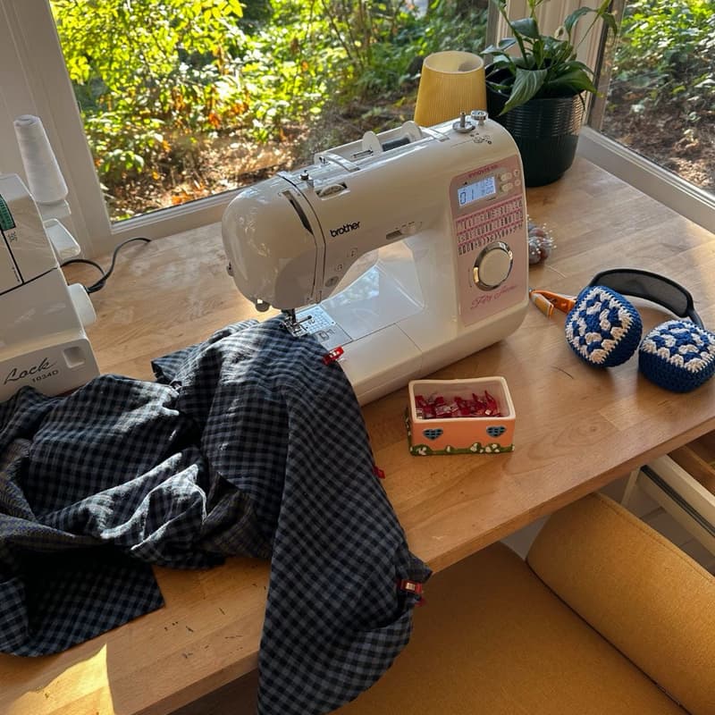 Cover Image for Sewing 101 w/ Charlotte Besaw