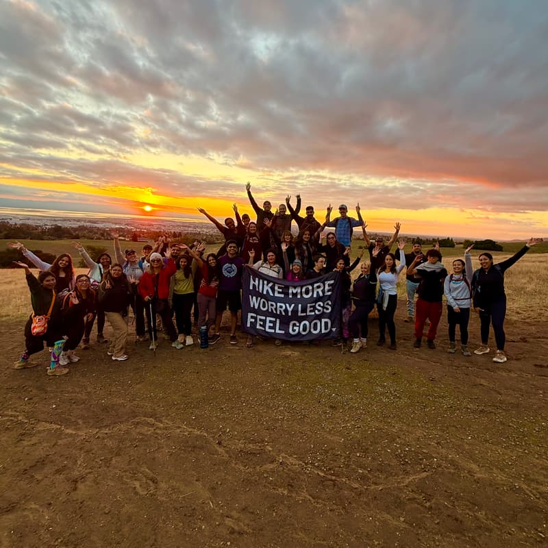 Cover Image for NEW TRAIL 🚨 WELLNESS WEDNESDAY SUNSET GROUP HIKE!