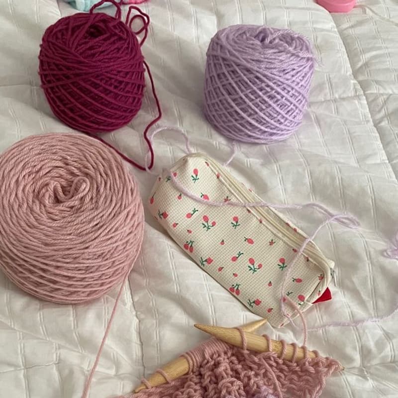 Cover Image for yarn club: fiber arts circle & trivia