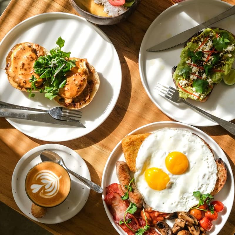 Cover Image for Brunch & Chisme: Conectando en San Francisco 🌸