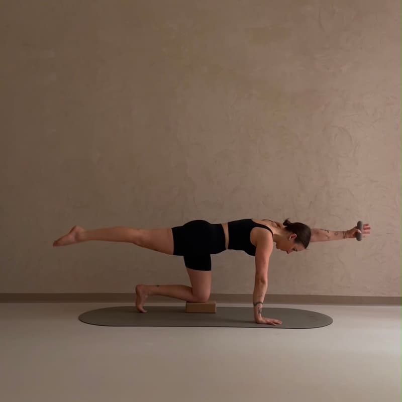 Cover Image for Pilates mit Jules Vogel