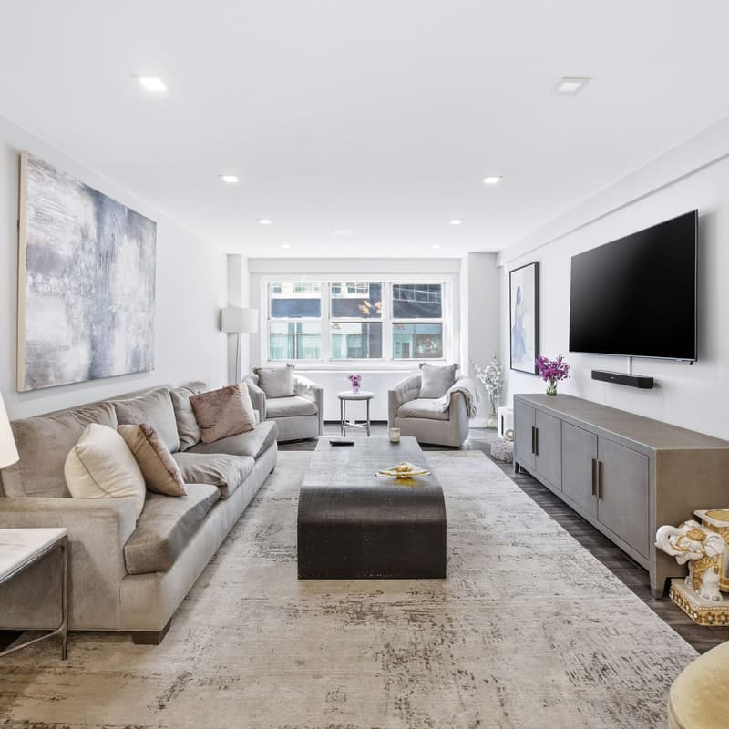 Cover Image for 211 East 53rd Street #4K