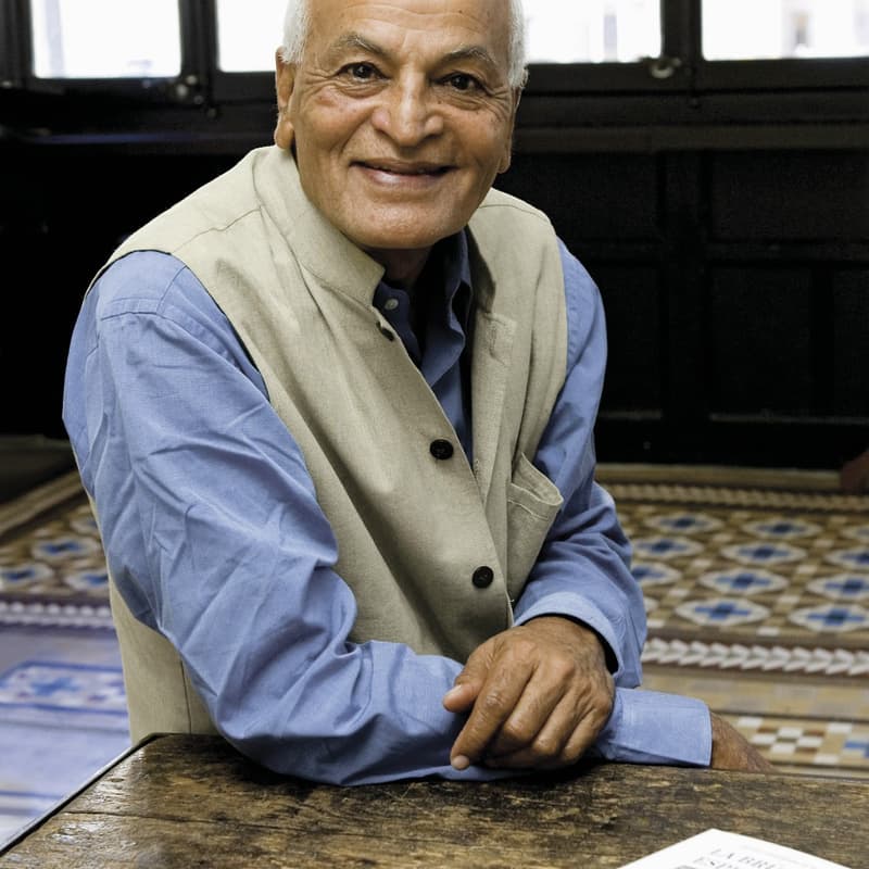Cover Image for ATÉ CHÁ Tea Talks: The Story of Peace Tea, with Satish Kumar