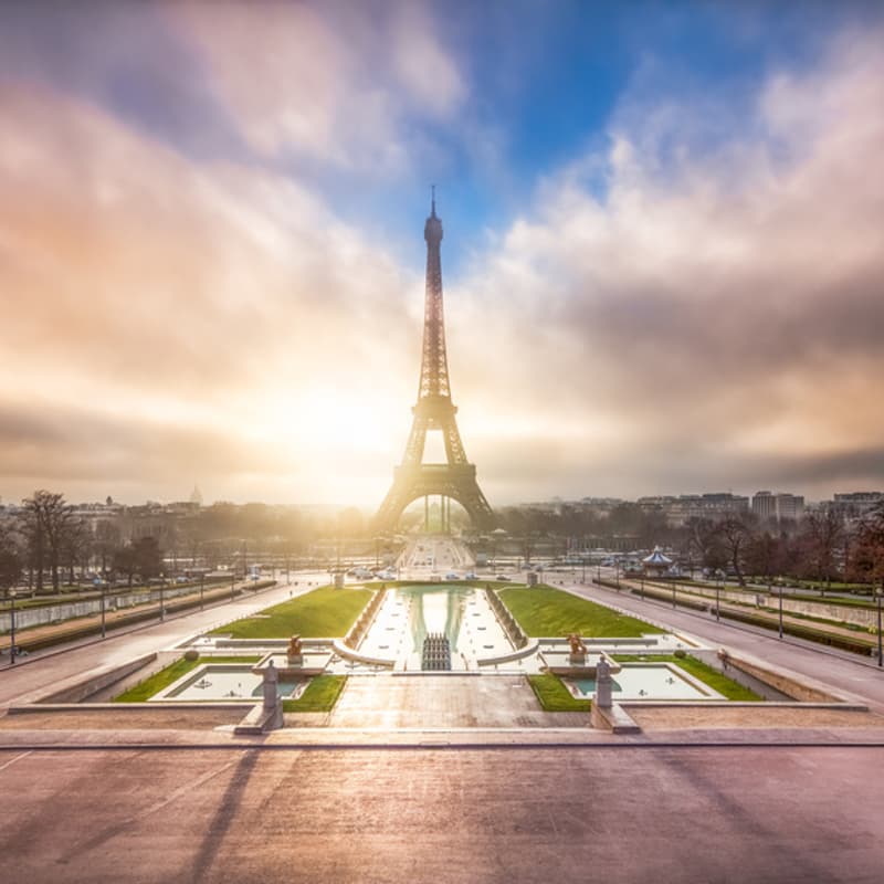 Cover Image for 1-Hour Reading Rave | FREE XL Stunt 📚 | Eiffel Tower | Trocadero
