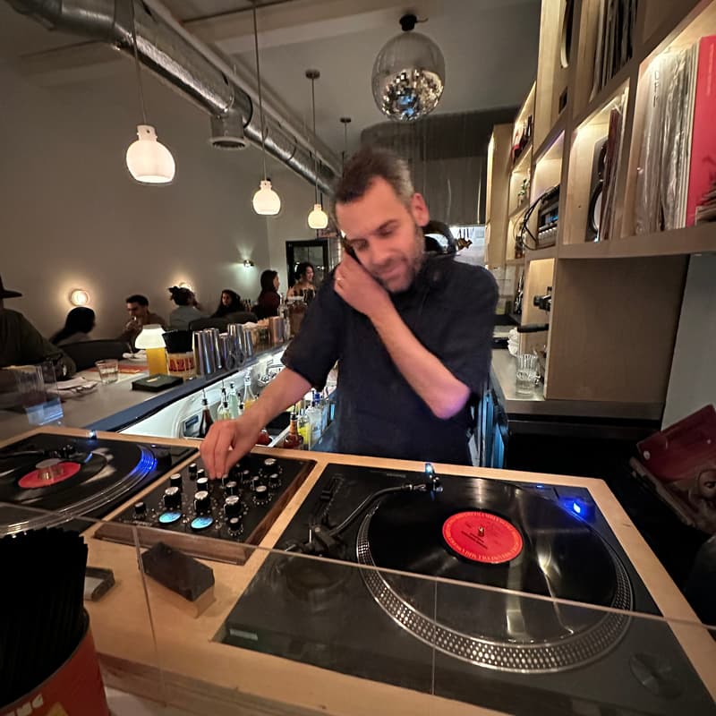 Cover Image for Jesse Fischer (Vinyl Night)