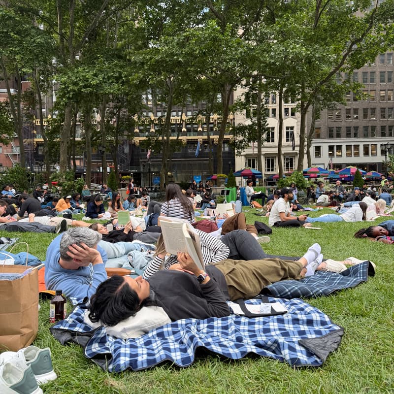 Cover Image for Pages in the Park! Greenpoint Chapter