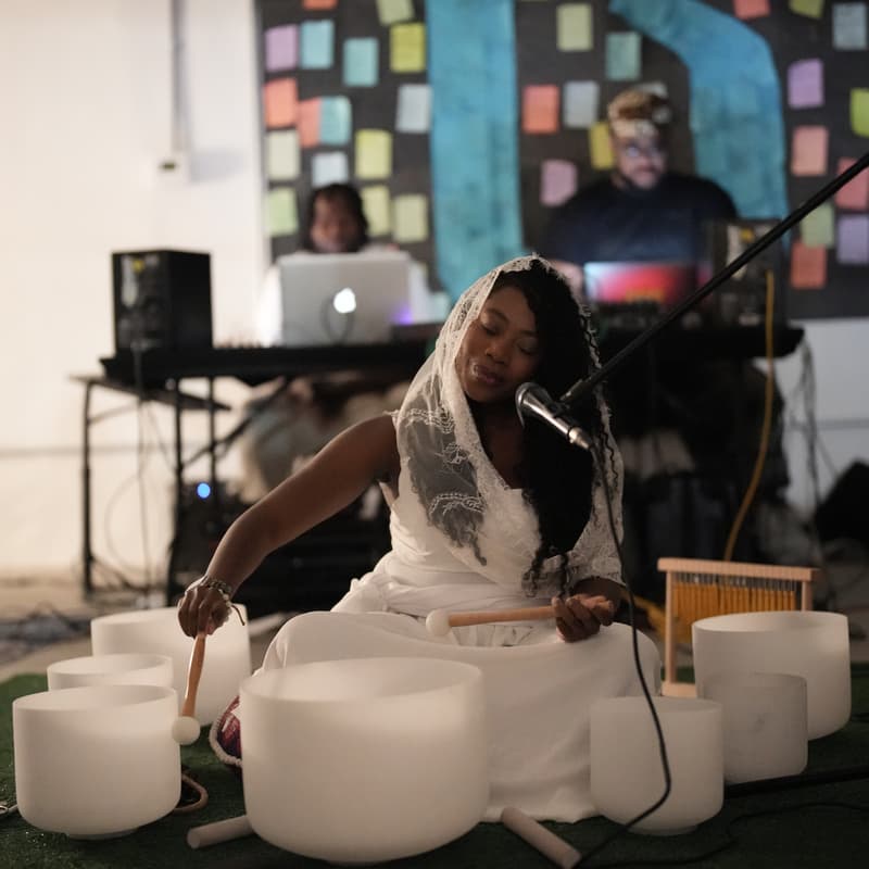Cover Image for Lend Me Your Ears: An Immersive Sound Experience