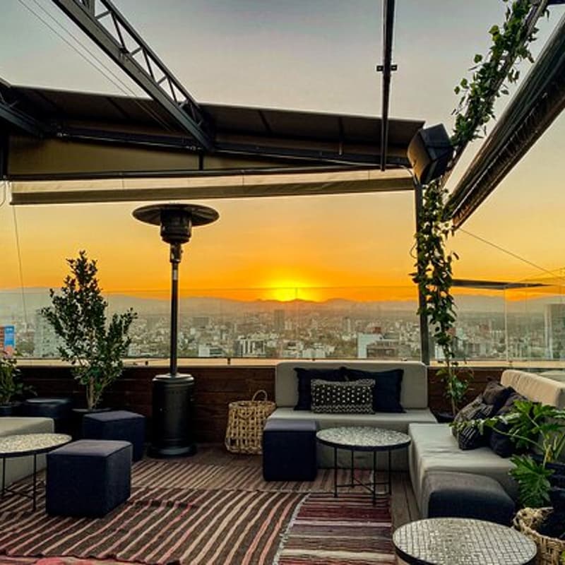 Cover Image for Sunset Drinks on Ramp