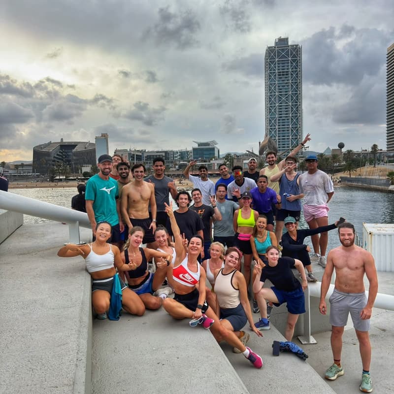 Cover Image for NOMAD RUN ★ 6KM with BCN Entrepreneurs & Digital Nomads feat. La Fabrica &Co ROOFTOP
