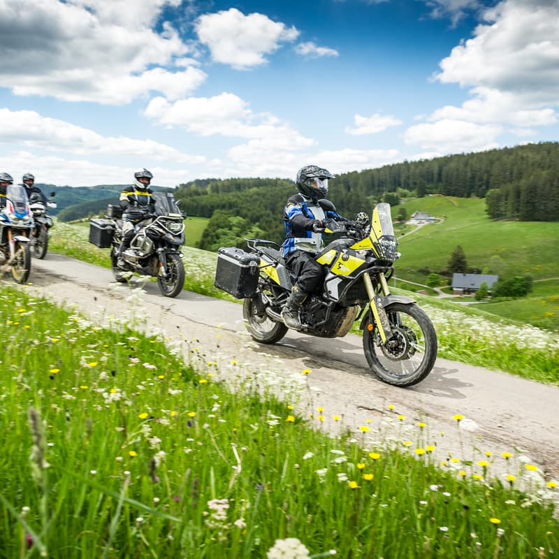 Cover Image for Steil, eng und winkelig – Bonsais Lieblingsstrecken am Touratech Travel Event - jede Tour eine andere Strecke! - mit Bonsai