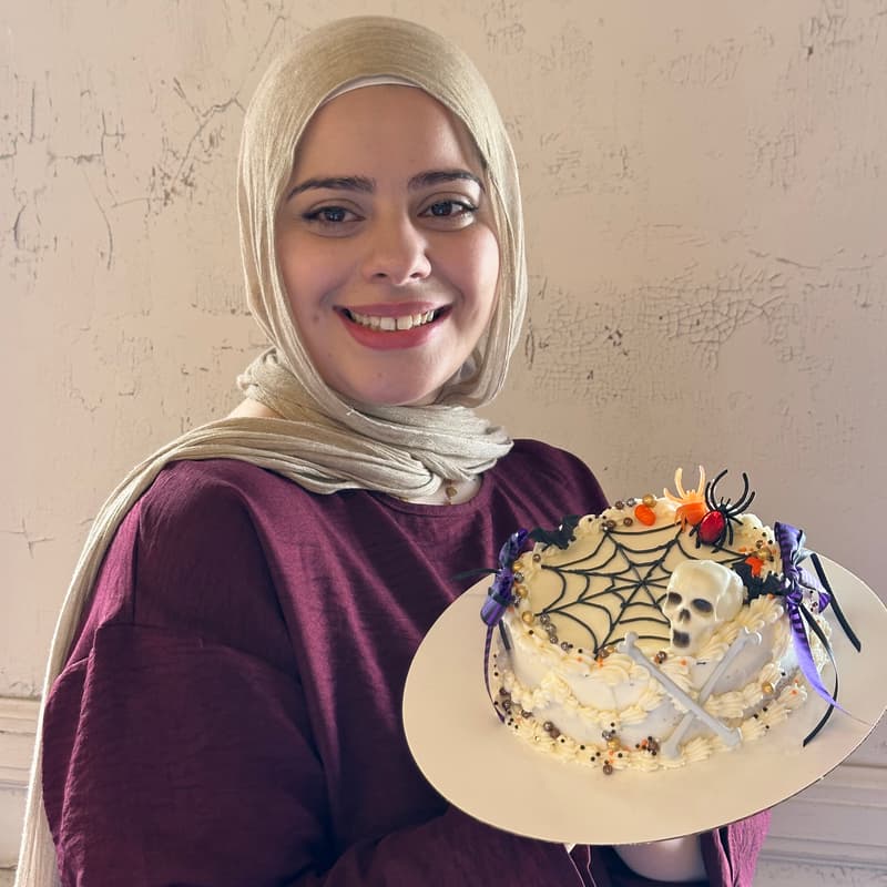 Cover Image for cake club: spooky cakes with barra