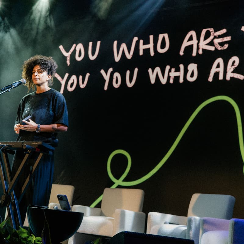 Cover Image for Save the Date: Shantell Martin live performance with Zach Lieberman + CLOUDS by James George
