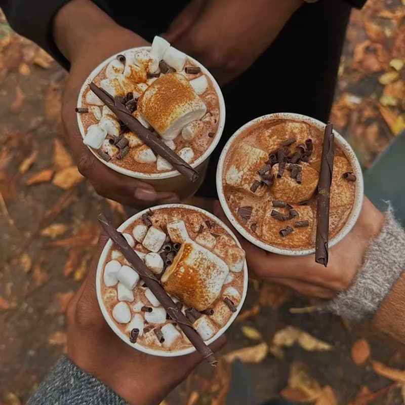 Cover Image for 🍁Offline Women Find Local Friends - Autumn Edition