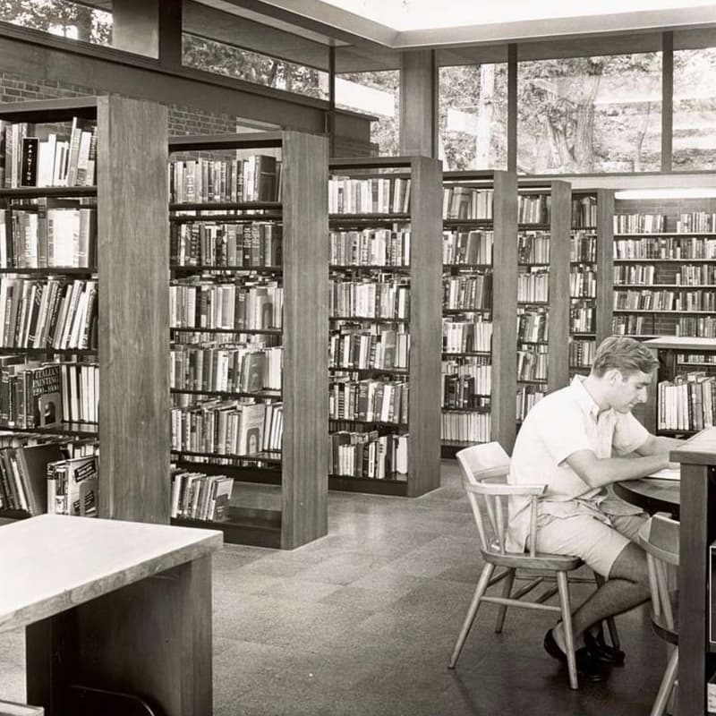 Cover Image for people who read books