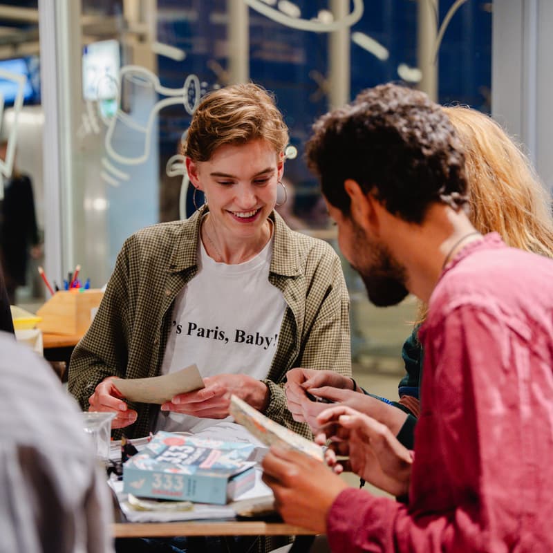 Cover Image for Offline Hangout + Speedfriending | GenZ Editie | Live Gitaar | Nieuw-West