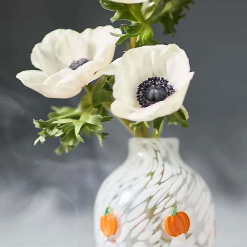 Cover Image for Spooky Vase Painting