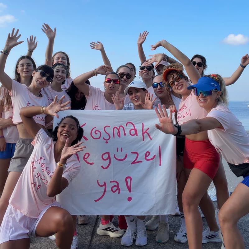 Cover Image for KIZ KIZA KOSMAK NE GUZEL YA!