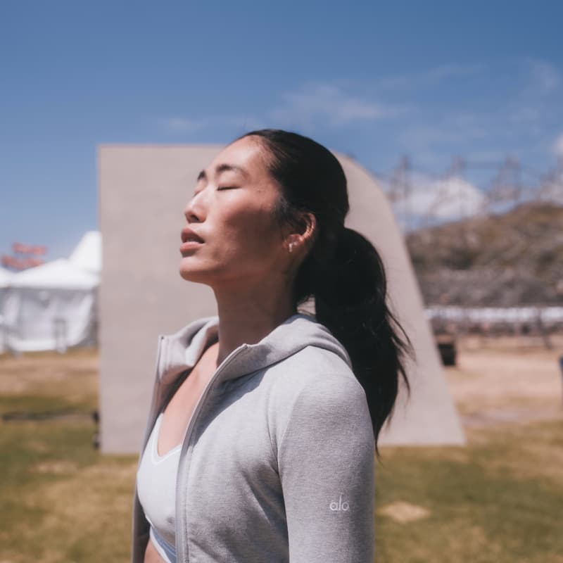 Cover Image for ALO + 1 Hotel West Hollywood: Vinyasa Yoga Flow with Vera Wu