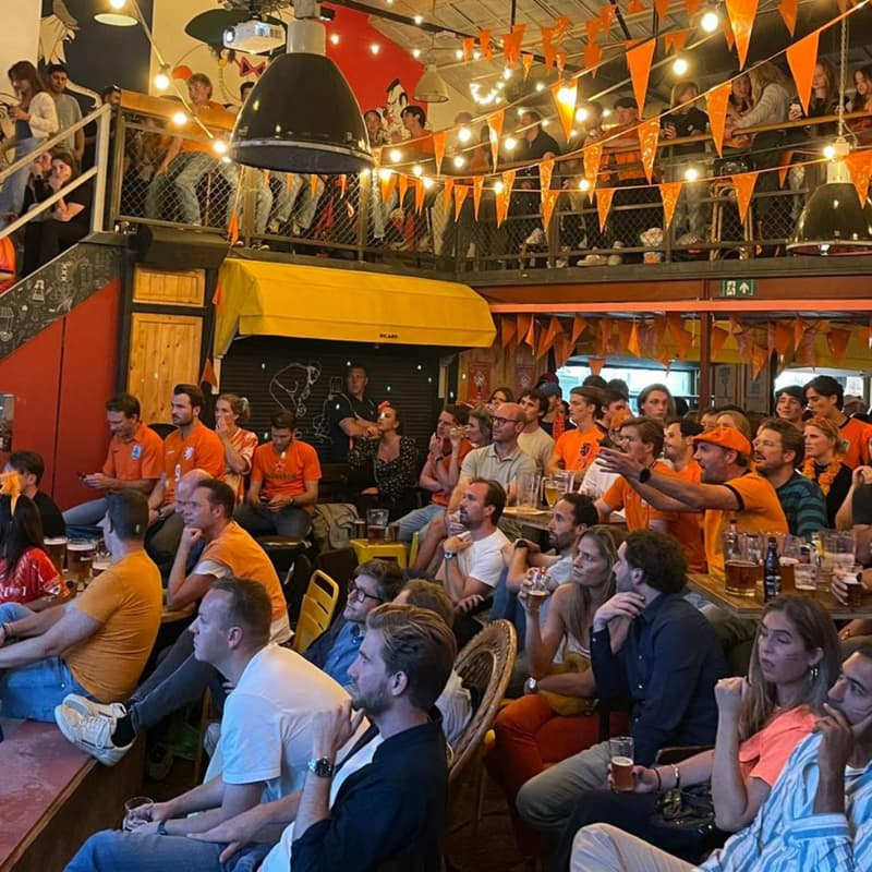 Cover Image for Eigen privéruimte! WK bij Mooie Boules Utrecht 🧡⚽️