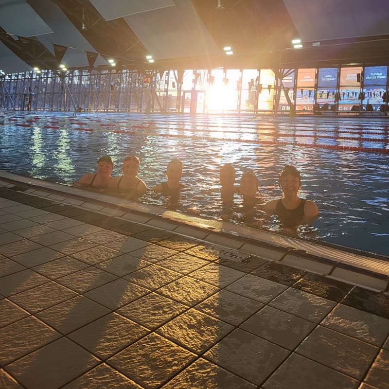 Cover Image for VELA Coached Swim