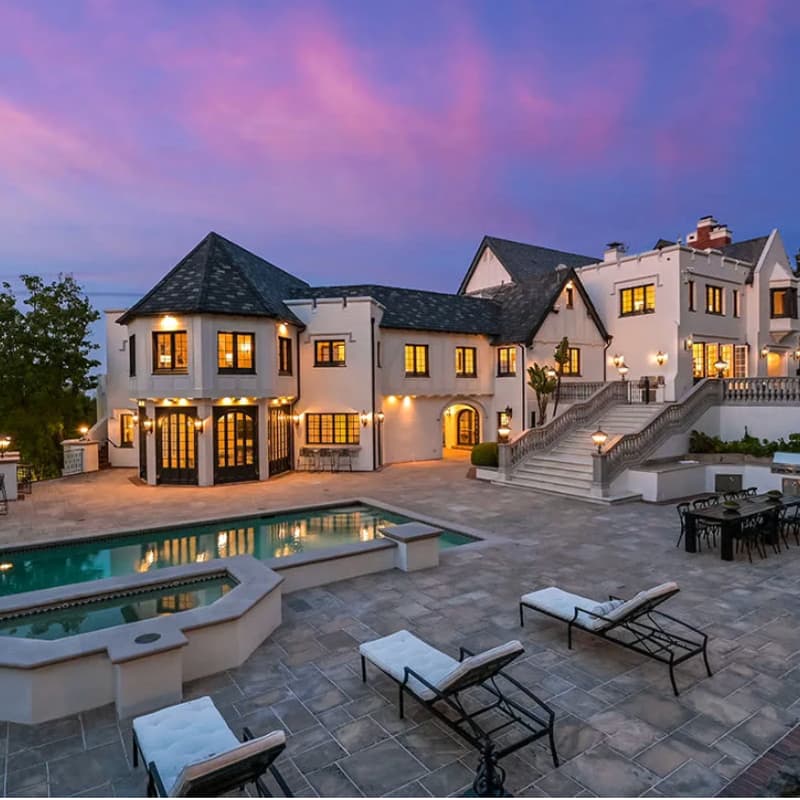 Cover Image for RevenueCat H̶o̶u̶s̶e̶ Mansionparty: WWDC Edition