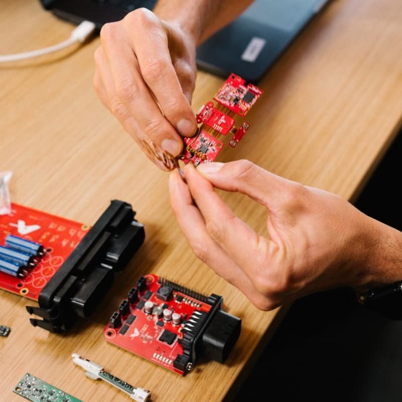 Cover Image for Build Night: Enclosure Design for PCBS with Flux AI