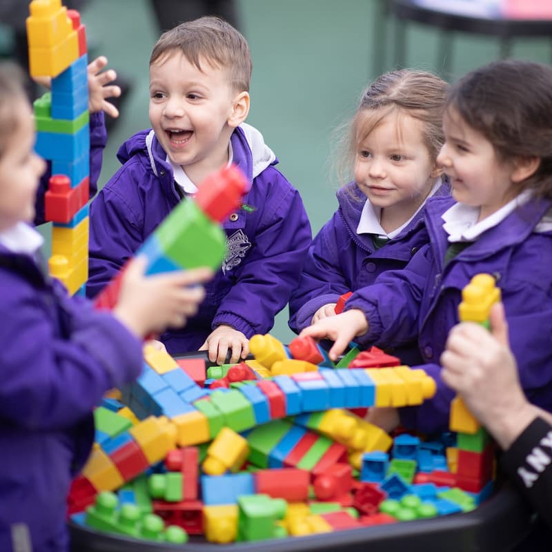 Cover Image for The JJ Club x Parkgate House School | Stay, Play + Learn. MUSIC