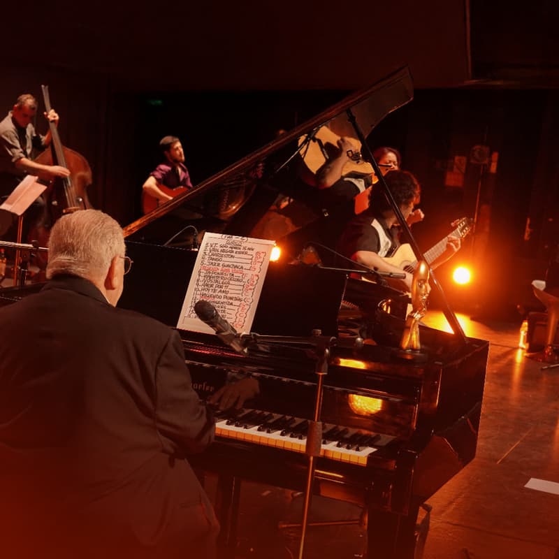 Cover Image for Concierto Ensamble Valentín Trujillo, Ema Pinto, Marcelo Salinas y Jorge Lobos: Noche de Boleros
