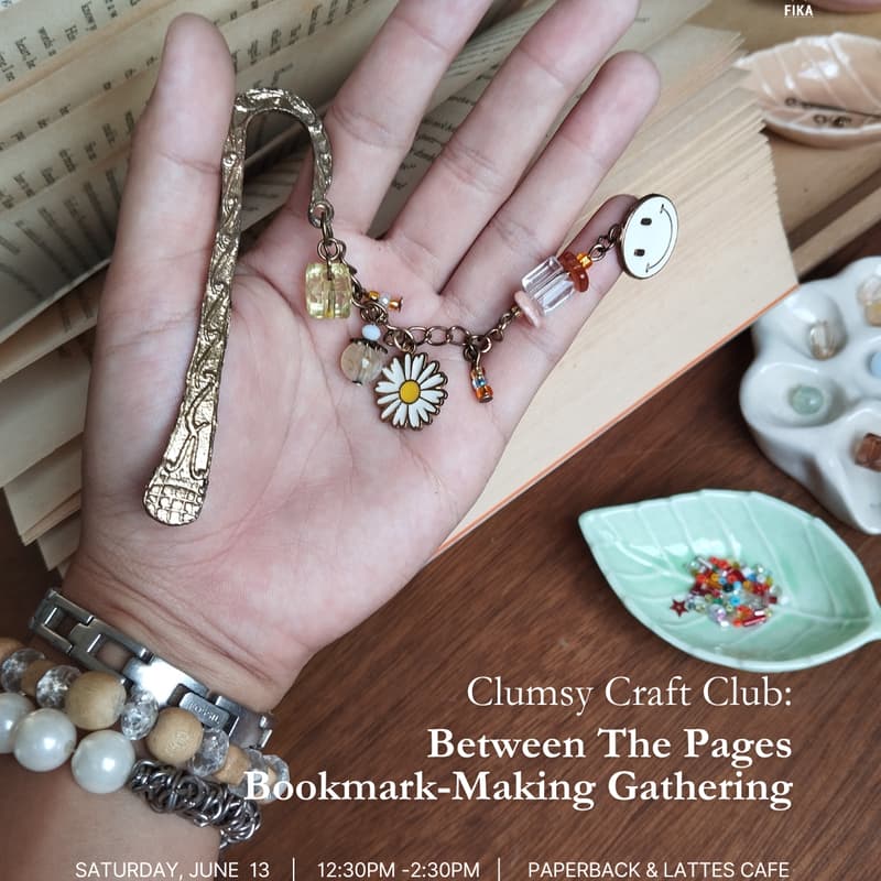 Cover Image for Clumsy Craft Club: 𝐁𝐞𝐭𝐰𝐞𝐞𝐧 𝐓𝐡𝐞 𝐏𝐚𝐠𝐞𝐬 𝐁𝐨𝐨𝐤𝐦𝐚𝐫𝐤-𝐌𝐚𝐤𝐢𝐧𝐠 𝐆𝐚𝐭𝐡𝐞𝐫𝐢𝐧𝐠