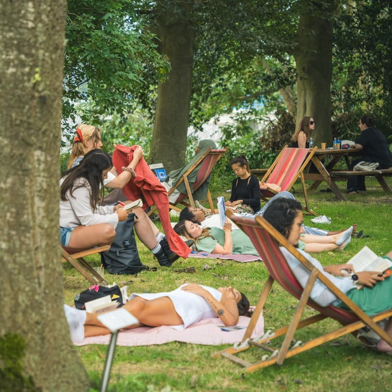 Cover Image for The 1,000-Person OFFLINE Picnic