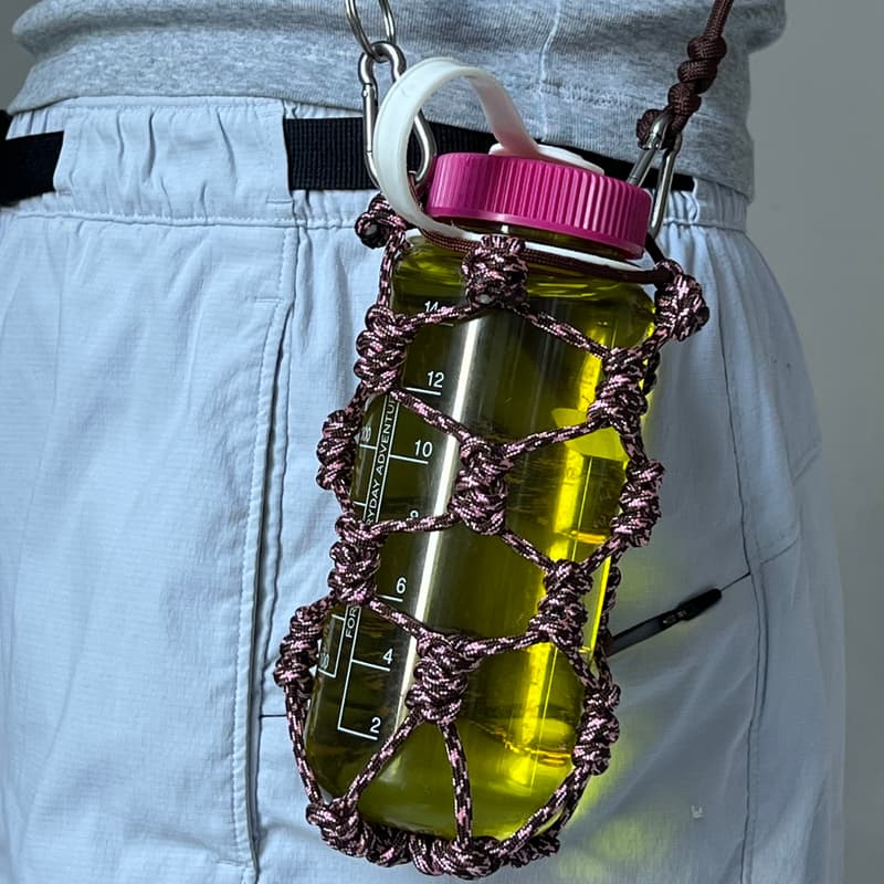 Cover Image for Paracord Water Bottle Sling