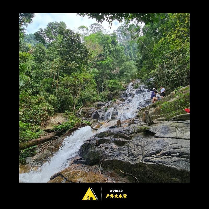 Cover Image for Kanching Waterfall + Bukit Unyang (730m)