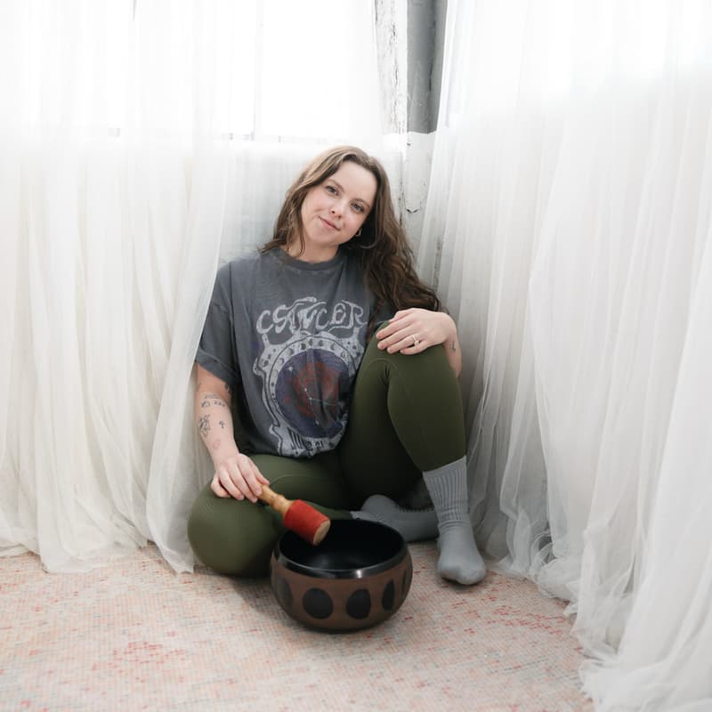 Cover Image for Slow Sunday: Sound Bath & Slow Flow with Align with Ab