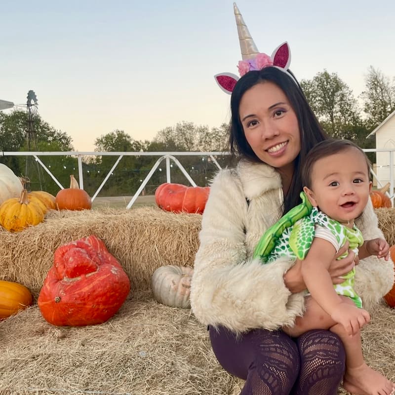 Cover Image for Costumes & Coos: A BABY’S FIRST HALLOWEEN PLAYDATE