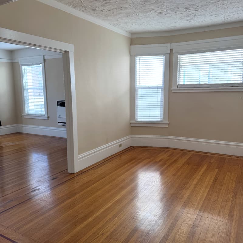 Cover Image for Move In Party?