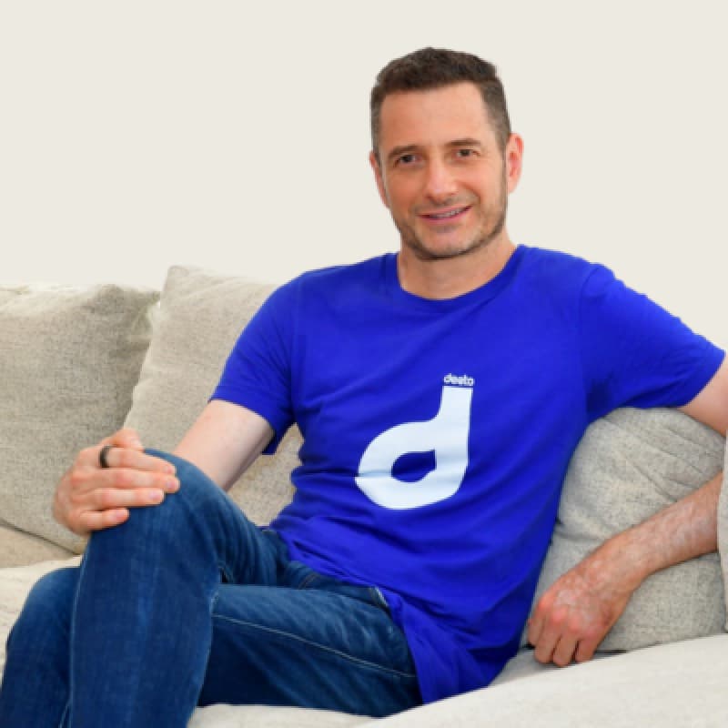 Cover Image for The Customer Marketer's New Job Description w/Eran, Deeto