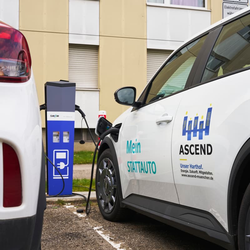 Cover Image for E-Mobilität: Lohnt es sich für mich? Ladeabend im Harthof