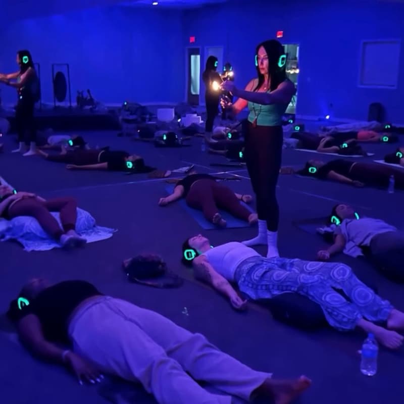 Cover Image for Mindful Monday: Palo Santo + Sound + Reiki (Silent Disco meditation 🎧)