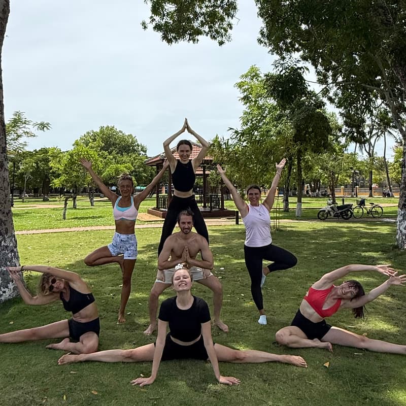 Cover Image for Free Acro Yoga Jam
