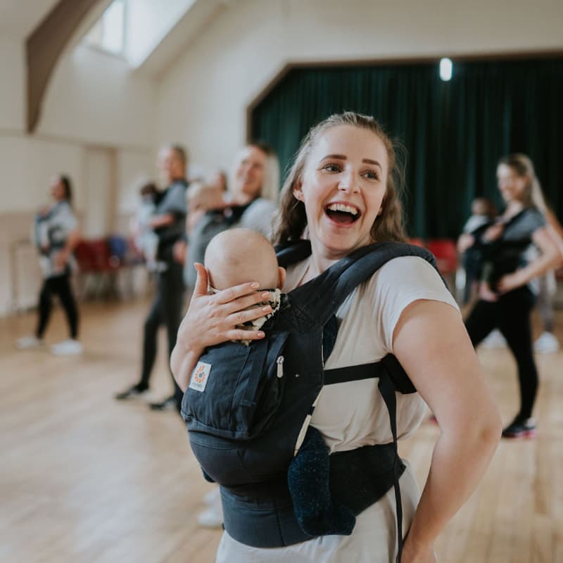 Cover Image for Baby Wearing Dancing with Dance like a Mother