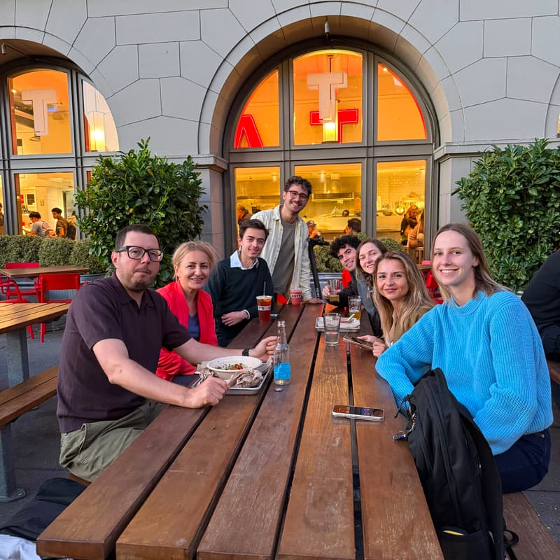 Cover Image for Romanian Tech in SF - November Drinks & Chat