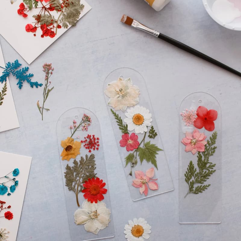 Cover Image for Craft Night 16+: Pressed Flower Bookmarks