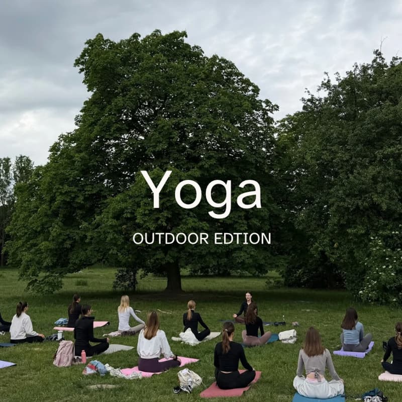 Cover Image for Varsovia Society | Yoga in the park