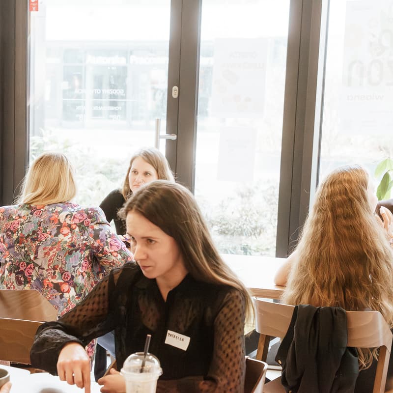 Cover Image for 19.10 Speed Friending - girls only (Wrocław)