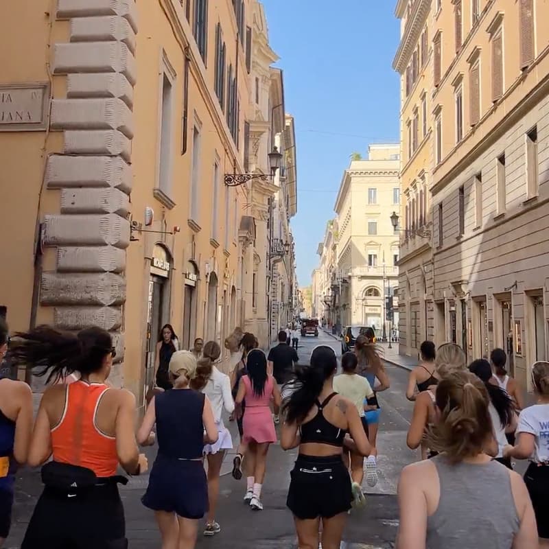 Cover Image for ALO VIA DEL BABUINO: ALO RUNNERS CLUB