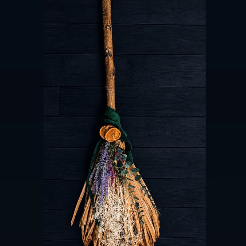 Cover Image for Witch's Broom Making