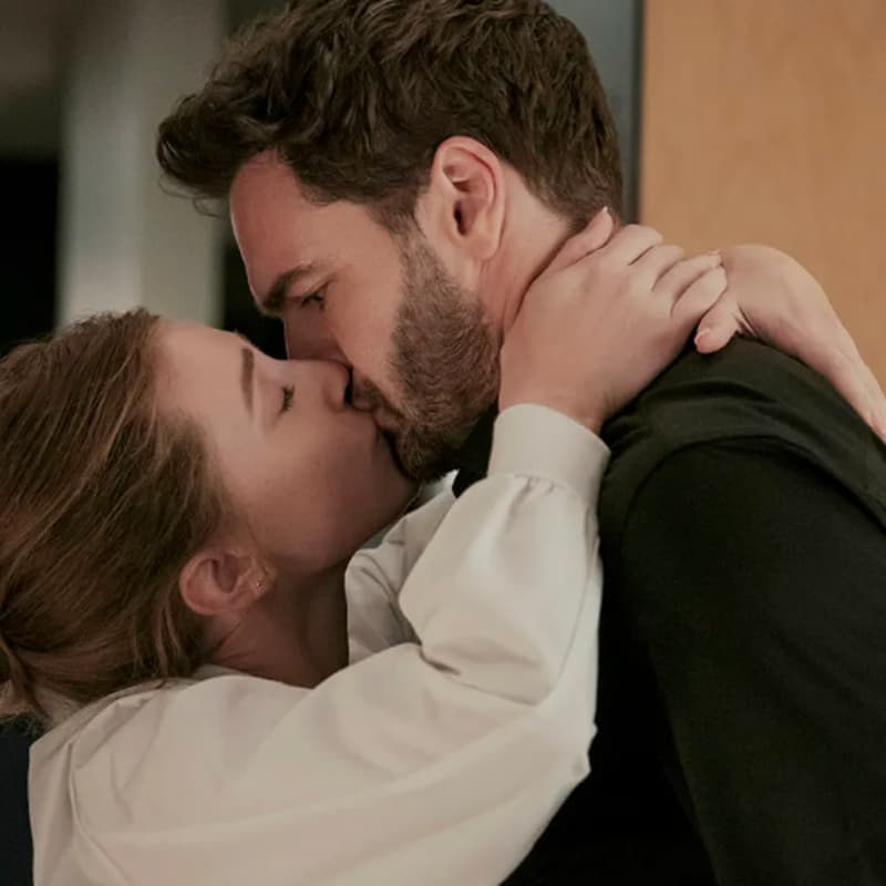 Cover Image for The Love Hypothesis Watch Party