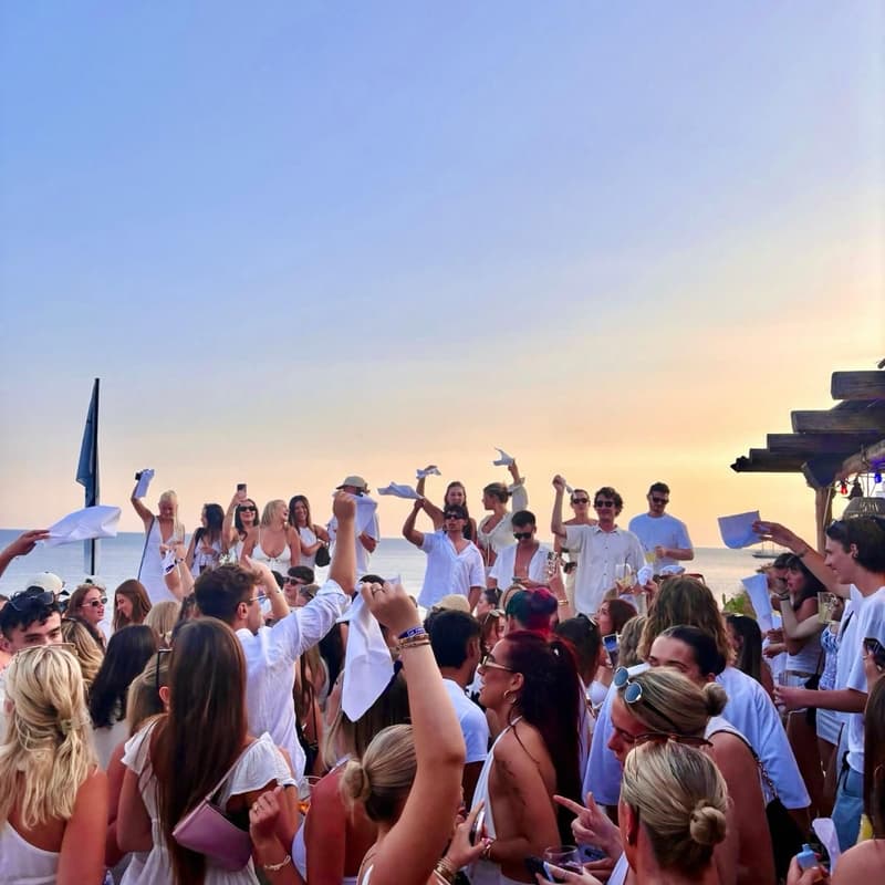 Cover Image for 4-floor Night Yacht White Party - Expresso Only