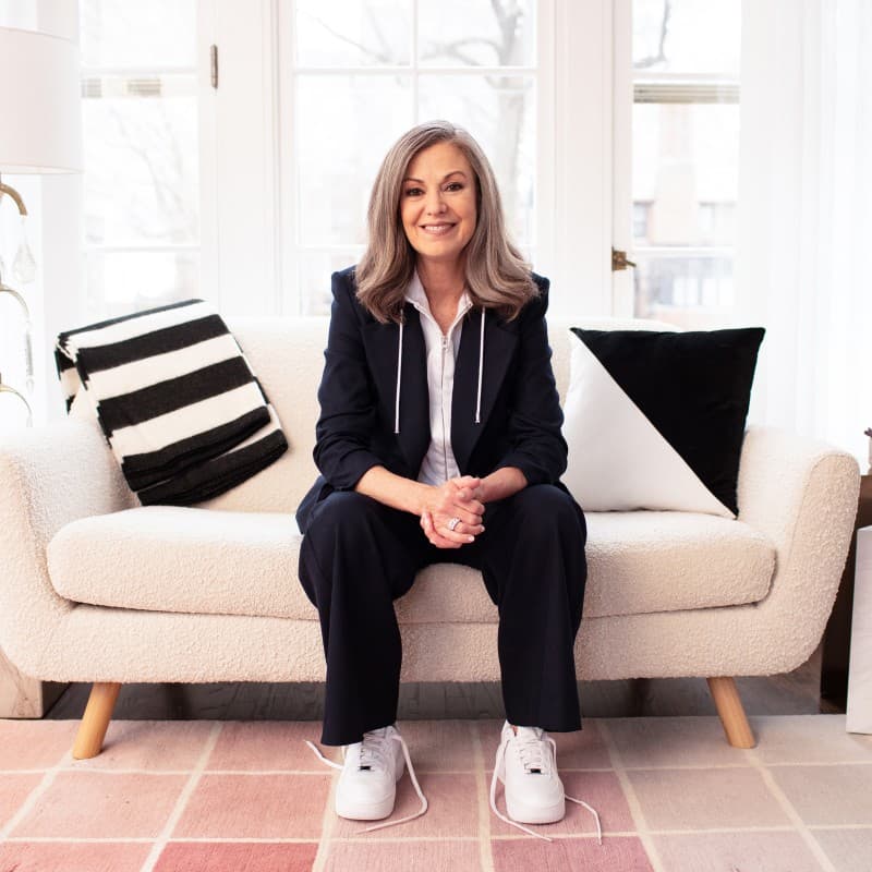 Cover Image for Quarterlies Leaders Brunch: Mary Dillon, former CEO of Ulta Beauty & FootLocker - Save The Children US Chair