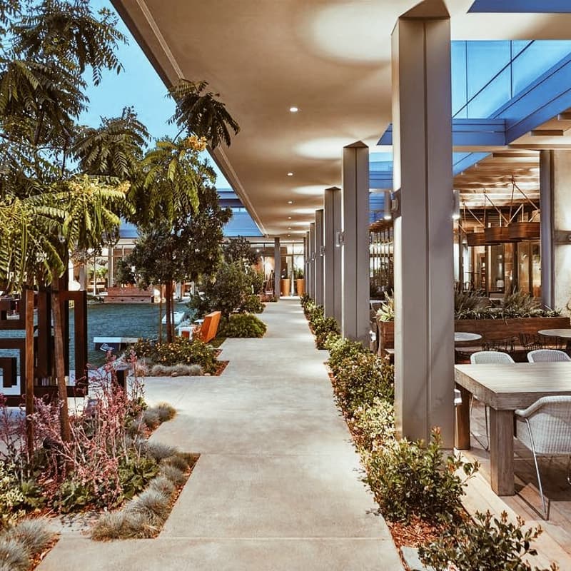 Cover Image for Luxury Lifestyle Logistics | Industry Social - Porta Blu